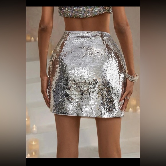 Silver high-waist split-hem sequin skirt - Picture 2 of 8
